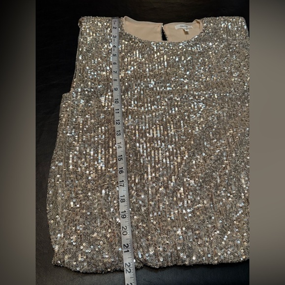 Maurices edgely Sequin Padded Shoulder Top NWT size M - Picture 12 of 13
